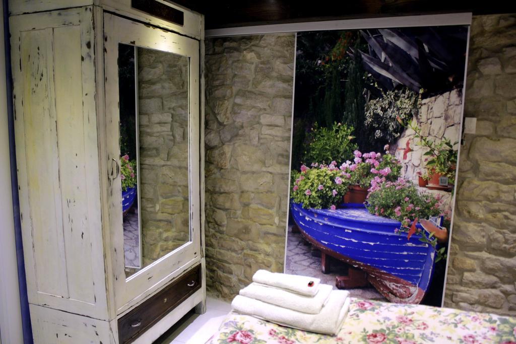 B&B Sottocoperta Бишелие Стая снимка